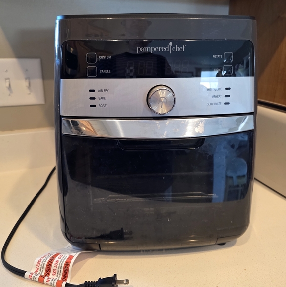 Pampered Chef Deluxe Air Fryer